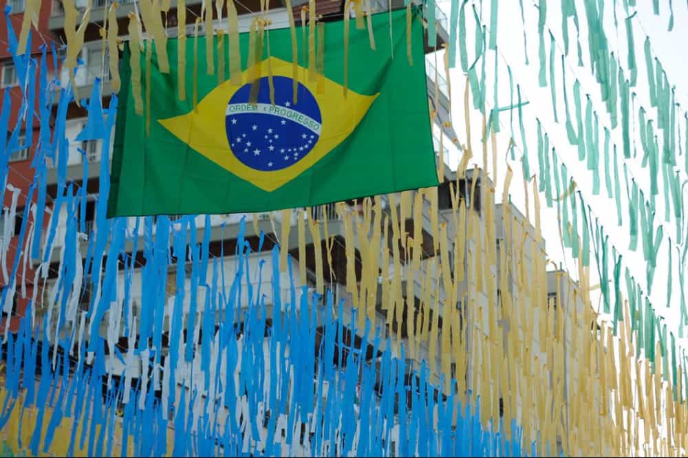 Fecomércio orienta sobre jornada de trabalho em dias de jogos do Brasil