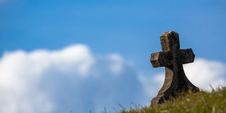 Veja a programação nos cemitérios e missas para o Dia de Finados