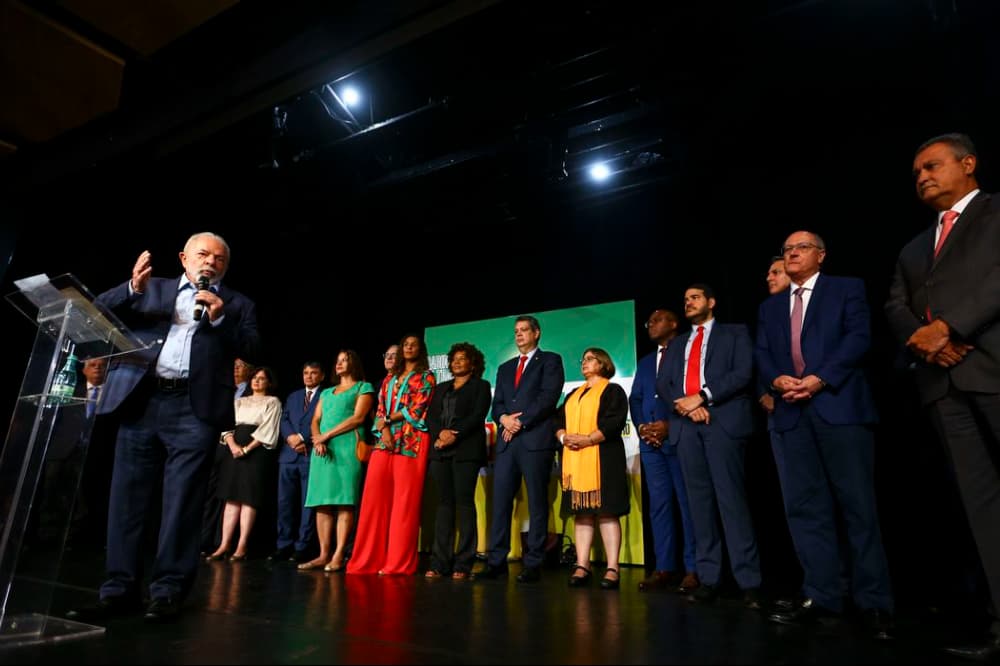 Lula fecha lista de ministros para novo governo; confira quem são