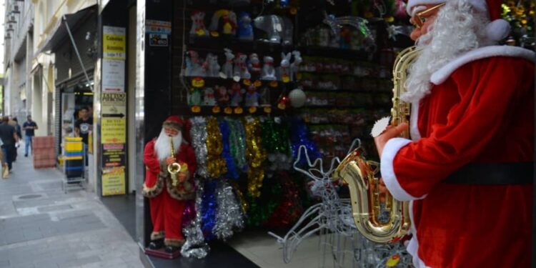Procon Goiânia orienta consumidores para compras de Natal