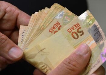 Salário mínimo sobe para R$ 1.302 a partir de 1º de janeiro de 2023