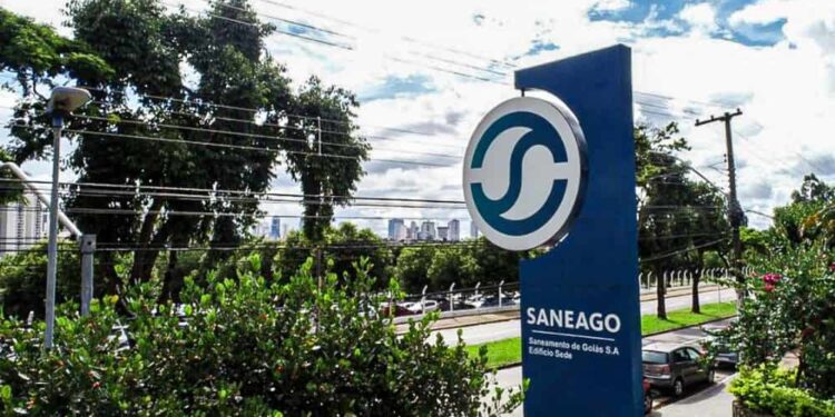 Saneago abre processo seletivo com salário de até R$ 9 mil; veja como participar