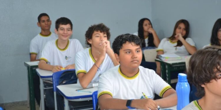 Aulas na rede estadual de Goiás começam nesta quarta-feira (18)