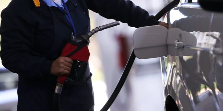 Imposto zero para gasolina e etanol segue até fevereiro; diesel será até dezembro