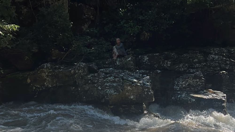 Turista desaparece ao ser surpreendido com aumento de água em Cachoeira de Alto Paraíso