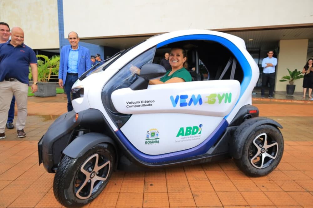 Veículos elétricos para testes chegam a Goiânia para estimular frota verde
