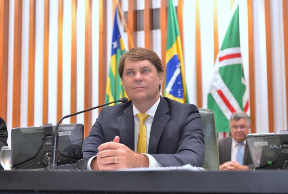 Bruno Peixoto empossa nova diretoria da Assembleia Legislativa do Estado do Goiás