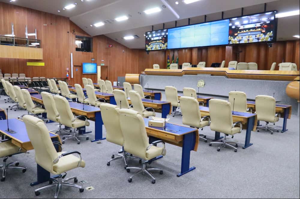 Dois novos vereadores assumem mandato na Câmara Municipal de Goiânia