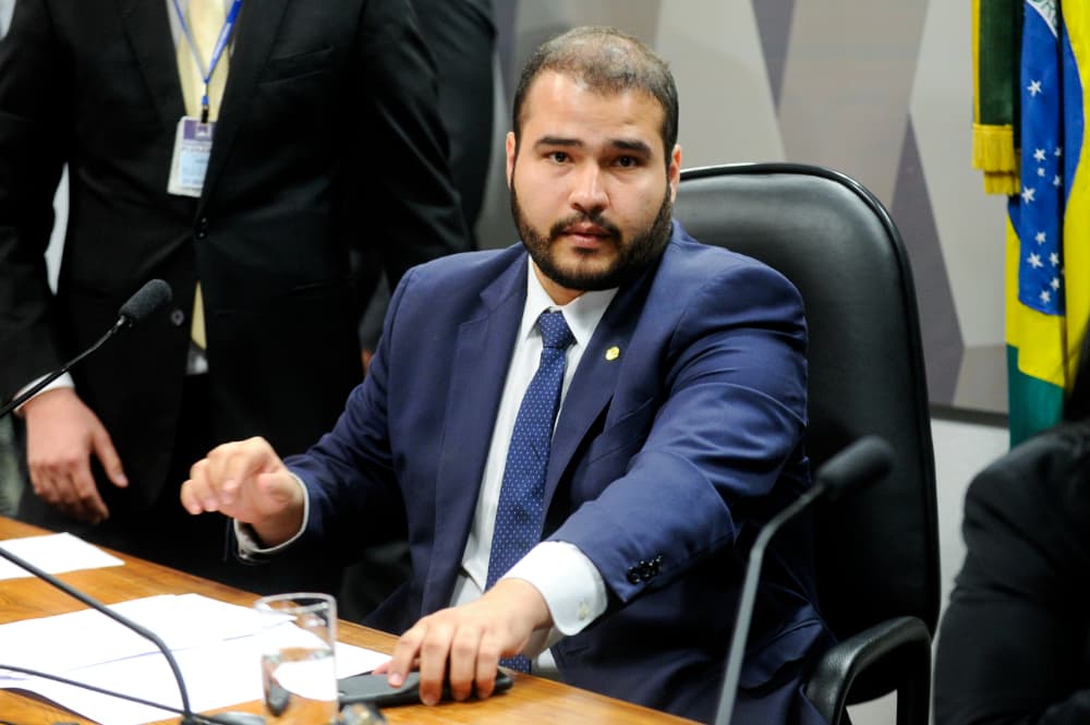Ex-deputado federal Lucas Vergílio assume Secretaria de Governo de Goiás