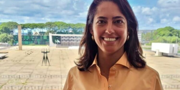 Maria Caroline Fleury de Lima assume Secretaria do Entorno do DF