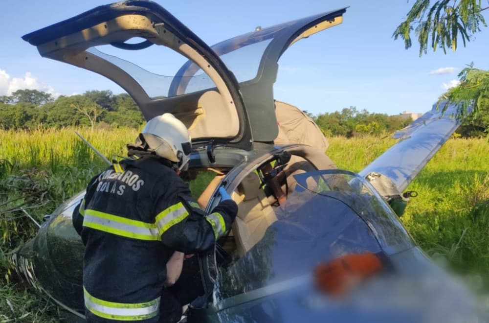 Passageira de avião que caiu em Goiânia morre em hospital