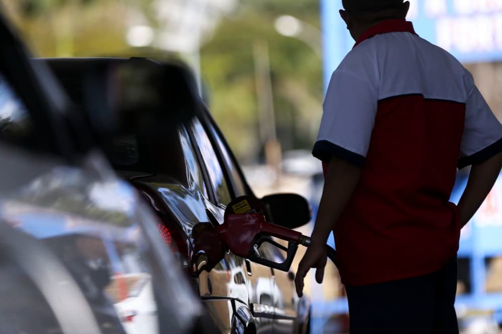 Preço da gasolina e diesel cai até R$ 0,13/litro a partir desta quarta (1°)