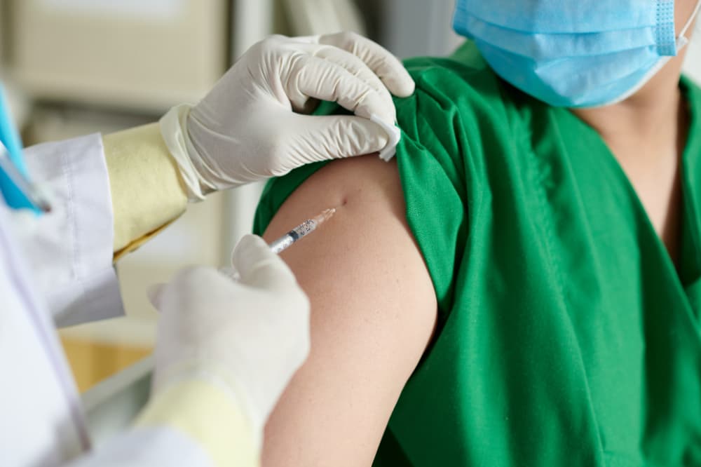 Vacina contra dengue apresenta eficácia geral de 80,2% e é aprovada pela Anvisa