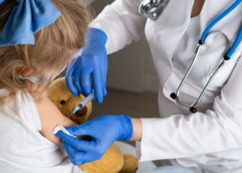 Goiás registra 8 mortes por meningite em 2023; Saúde alerta para vacinação