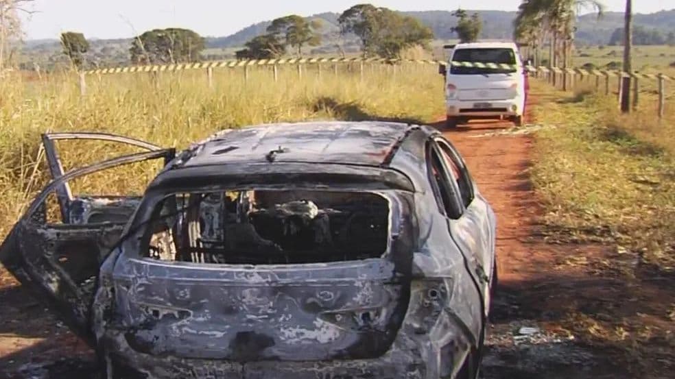 pai mata filhas e ateia fogo em corpos, em Goiás