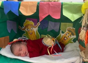 'Arraiá baby': recém-nascidos internados dão show de fofura em ensaio fotográfico