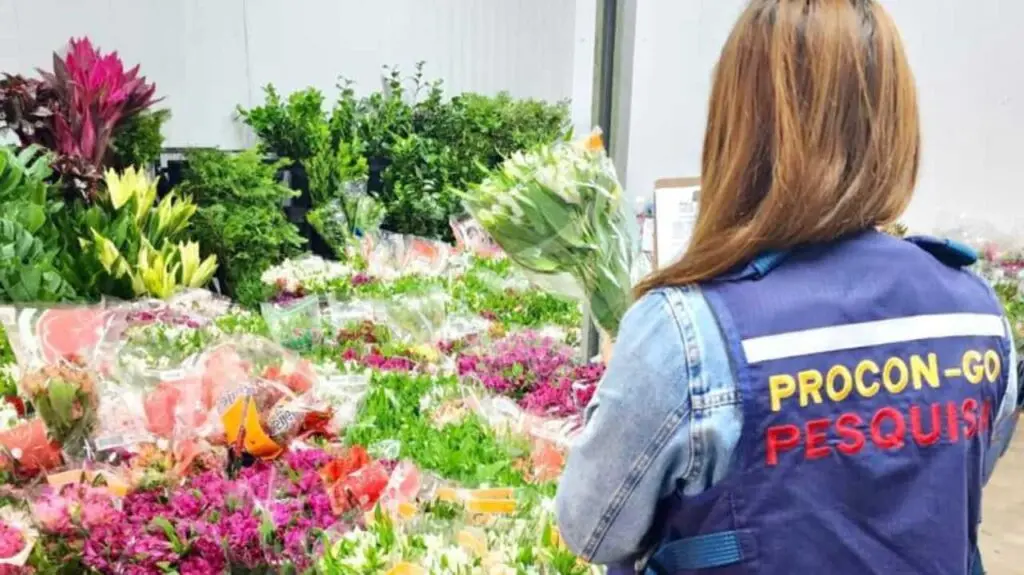Preço de presentes do Dia dos Namorados apresenta variação de até 180%, em Goiânia