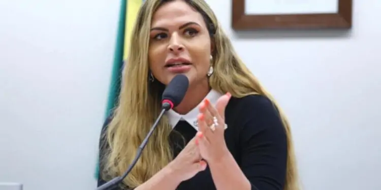 União Brasil pede escolta policial para Silvye após ameaças nas redes sociais