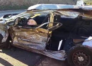Acidente entre carro e caminhão mata adolescente e deixa três feridos na BR-414