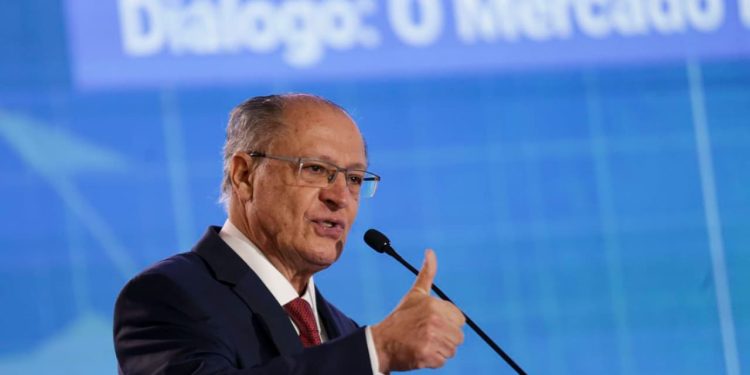 Alckmin vem a Goiânia