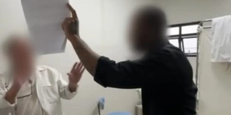 Ginecologista agredido por marido de paciente é preso após denúncias de crimes sexuais