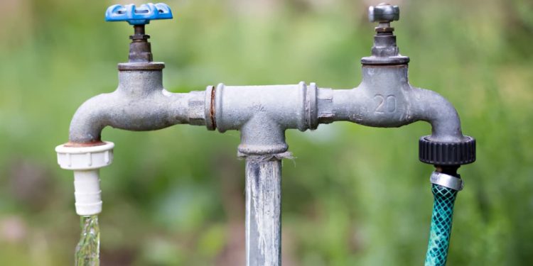 Manutenção da Saneago pode deixar bairros sem água nesta semana, em Aparecida