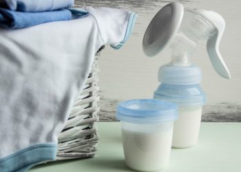 Doação de leite materno salva 100 bebês por mês em Goiânia; veja como ajudar