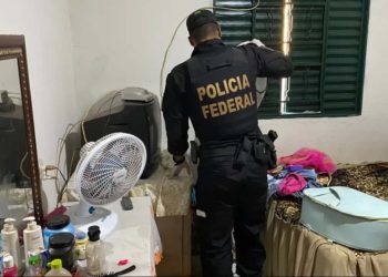 PF prende suspeito de vender dinheiro, cartões e CNHs falsos, em Goiás