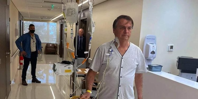 Bolsonaro recebe alta após passar por duas cirurgias em São Paulo