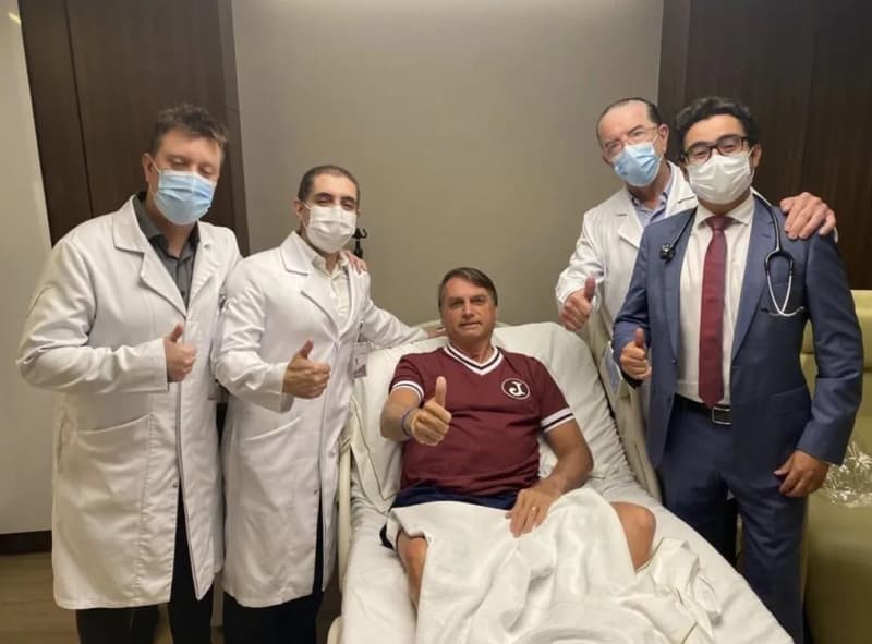 Bolsonaro recebe alta após passar por duas cirurgias em São Paulo