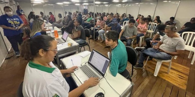 Feirão de empregos em Goiânia oferece mais de 10 mil vagas e trabalho, cursos e serviços 