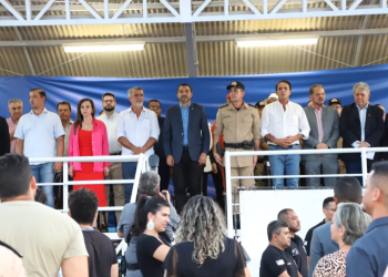 Governdo do Tocantins entrega novas viaturas as Forças de Seguraça