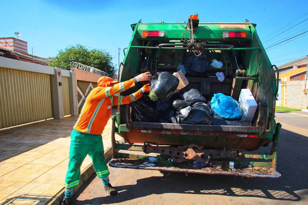 Coleta de lixo em Goiânia