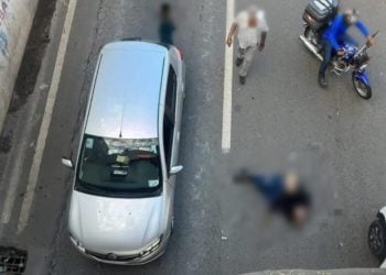 Vídeo mostra momento que jovem cai de viaduto ao fugir de briga, em Aparecida