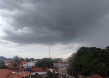Quase 40 cidades em Goiás têm alerta de temporal nesta segunda (29)