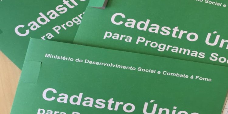 Beneficiários de programas sociais em Goiás devem atualizar CadÚnico; veja como fazer