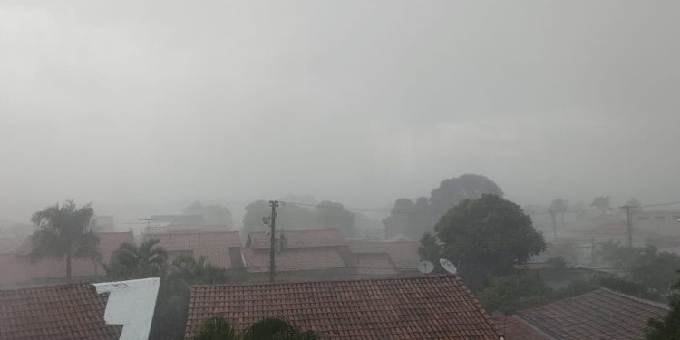 Cidades em Goiás têm alerta de chuvas intensas nesta semana, diz Cimehgo