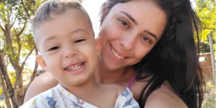 “Desespero total”; diz mãe de menino de 2 anos achado morto com sinais de enforcamento