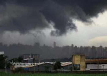 Cimehgo emite alerta de temporal para Goiás nesse fim de semana; veja previsão