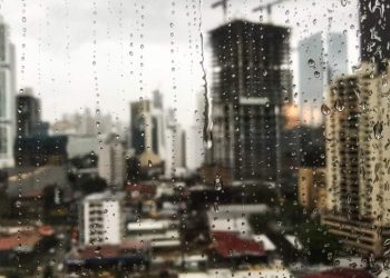 Previsão indica tempo abafado e possibilidades de tempestades nesta semana, em Goiás