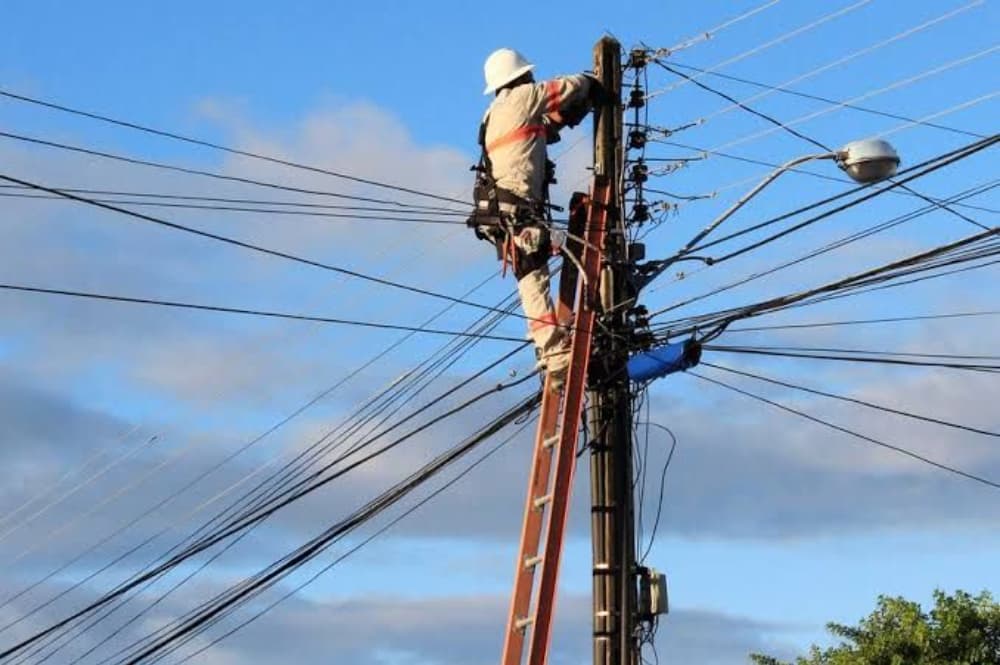 Equatorial Goiás interrompe furto de energia