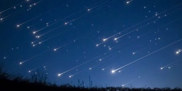Chuva de meteoros poderá ser vista na madrugada de segunda (22), em Goiás