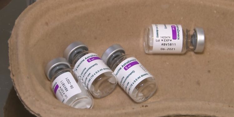 AstraZeneca suspende produção e distribuição de vacina contra a Covid-19