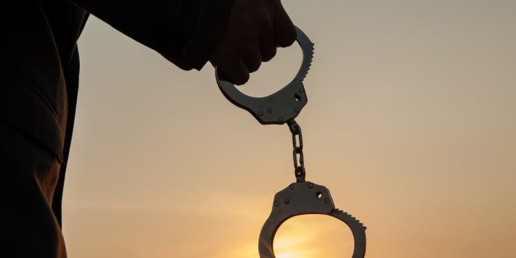 Fisiculturista se torna réu após matar mulher espancada, em Aparecida de Goiânia