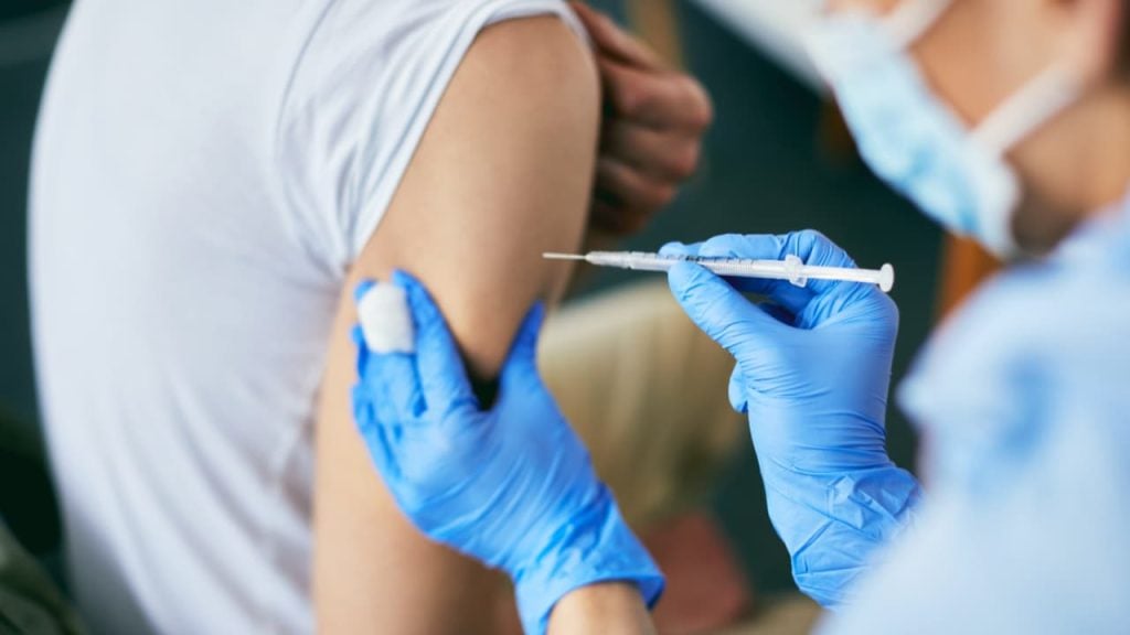 Goiás amplia faixa etária de vacinação contra dengue; veja quem pode se imunizar