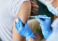 Goiás amplia faixa etária de vacinação contra dengue; veja quem pode se imunizar