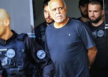 Foragido por mandar matar radialista, Maurício Sampaio se entrega à polícia