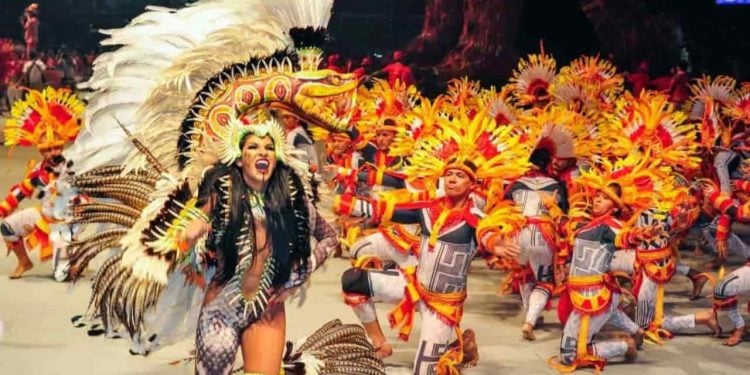 Parintins: maior festa folclórica na selva amazônica começa nesta sexta (28)