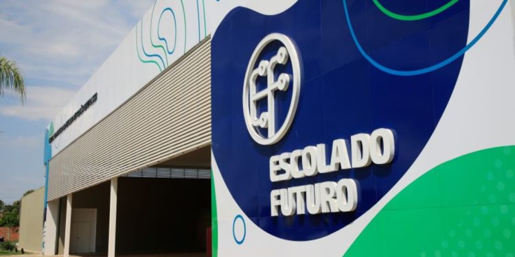 Escolas do Futuro abrem quase 900 vagas em cursos gratuitos; veja como se inscrever