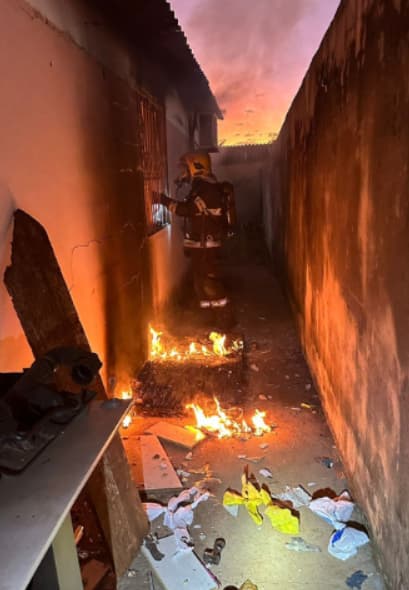 Incêndio em casa em Rio Verde